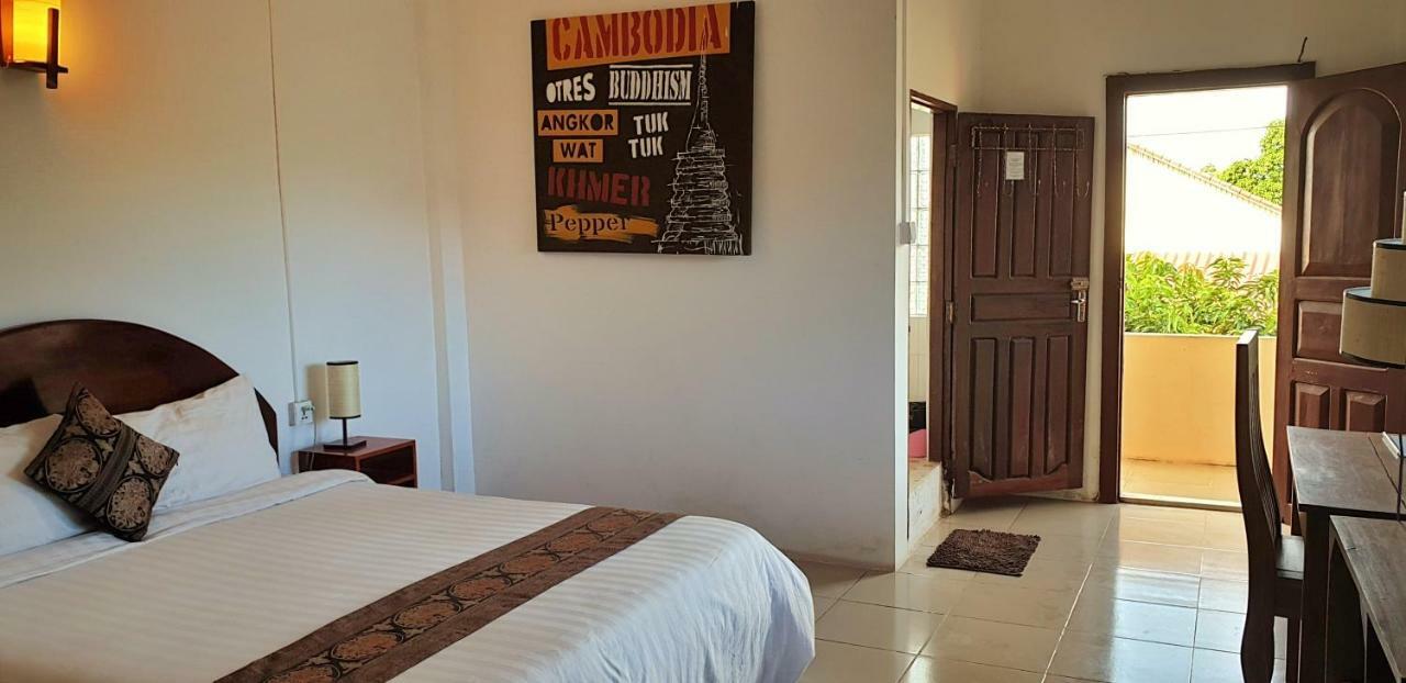 Kool Kampot Hotel Exterior photo